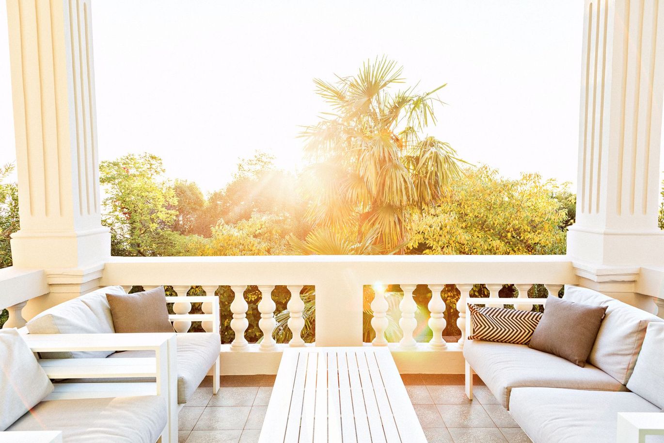 Yellow terrace — Deluxe Beachfront Apartment Klara